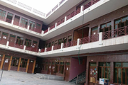 G L School-Campus View